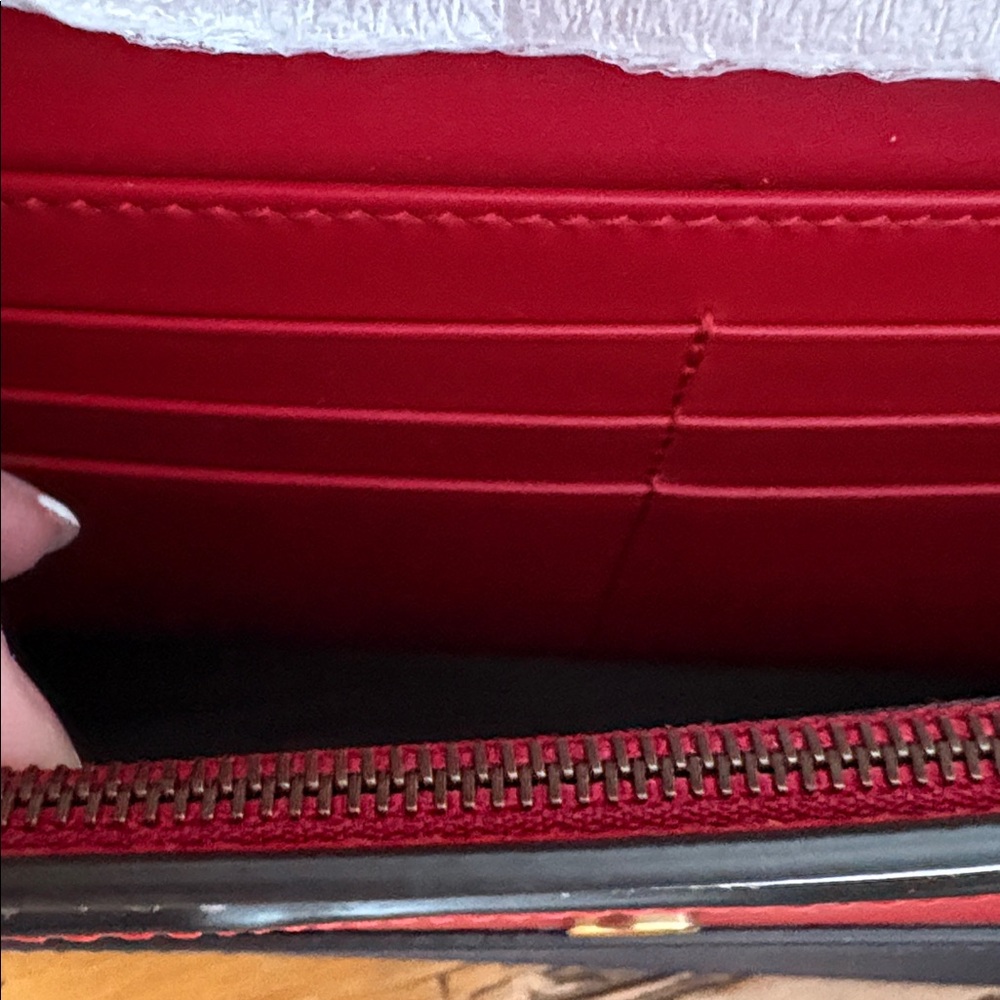 Gucci Crossbody NWT.. - Picture 6 of 11